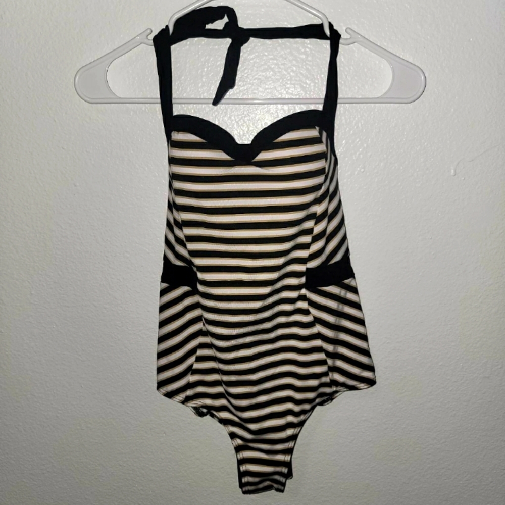 Jessika allen one piece